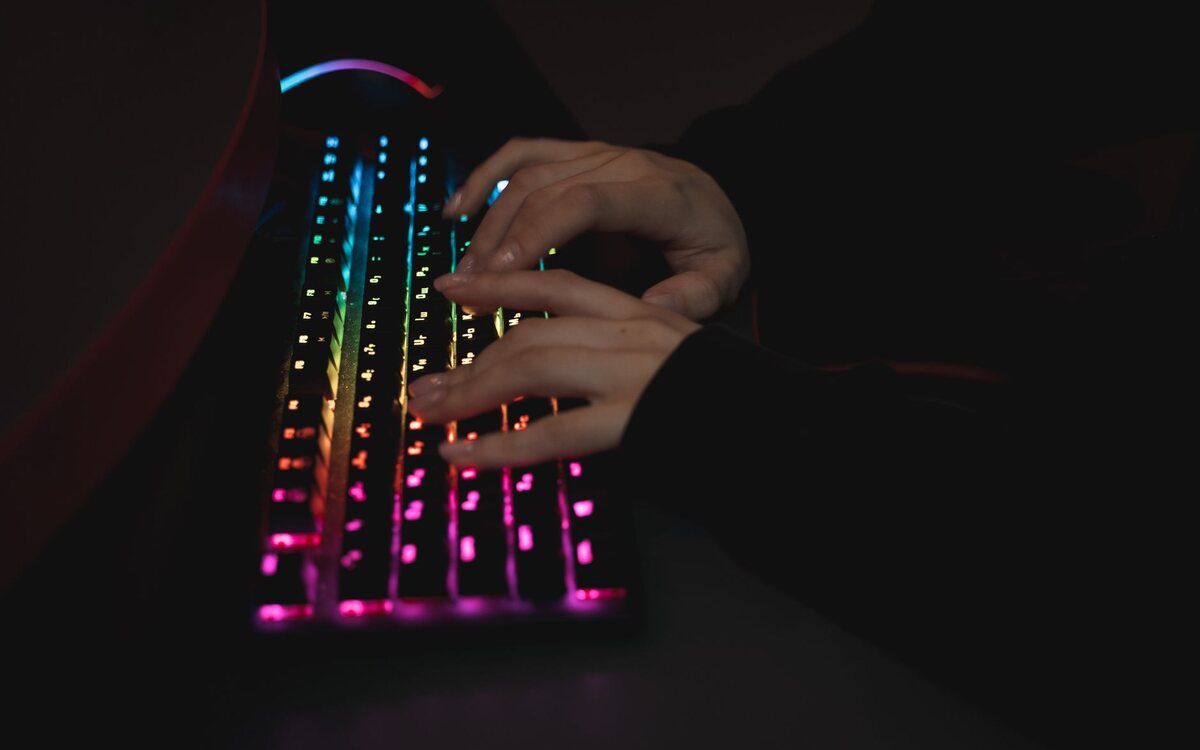 How to promote affiliate links without showing your face
